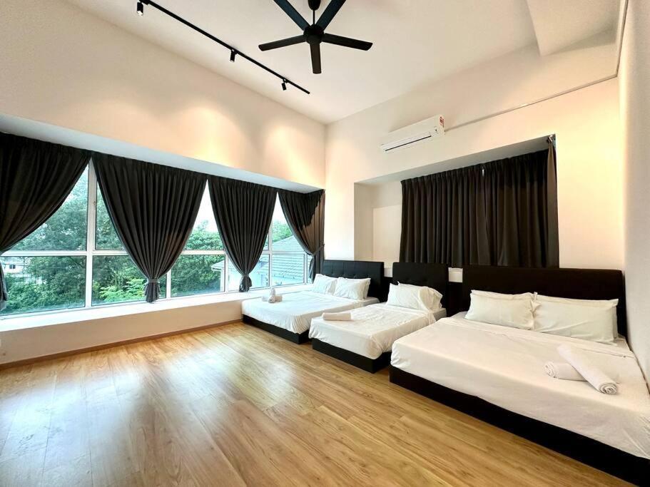Holiday home Luxe Homestay, - Pool, 18 Pax