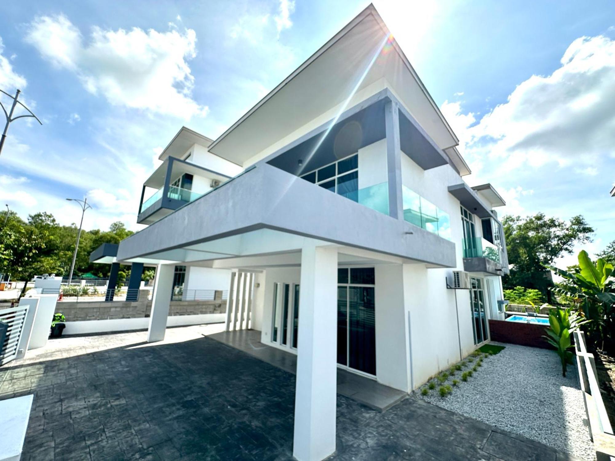Holiday home Luxe Homestay, - Pool, 18 Pax *