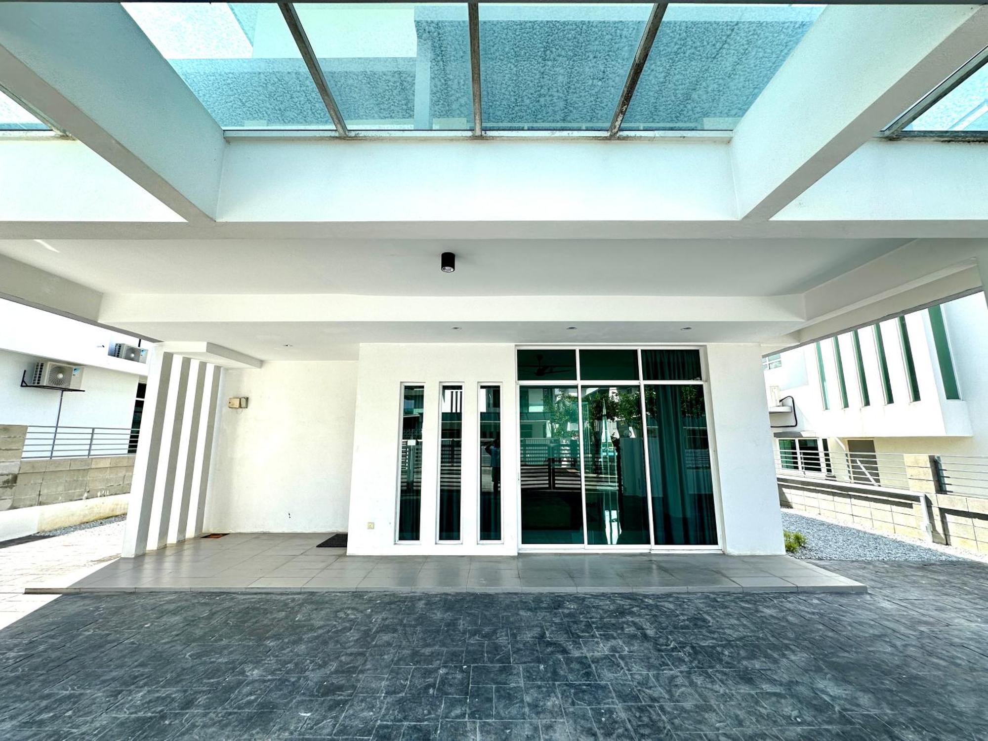 Luxe Homestay, - Pool, 18 Pax *