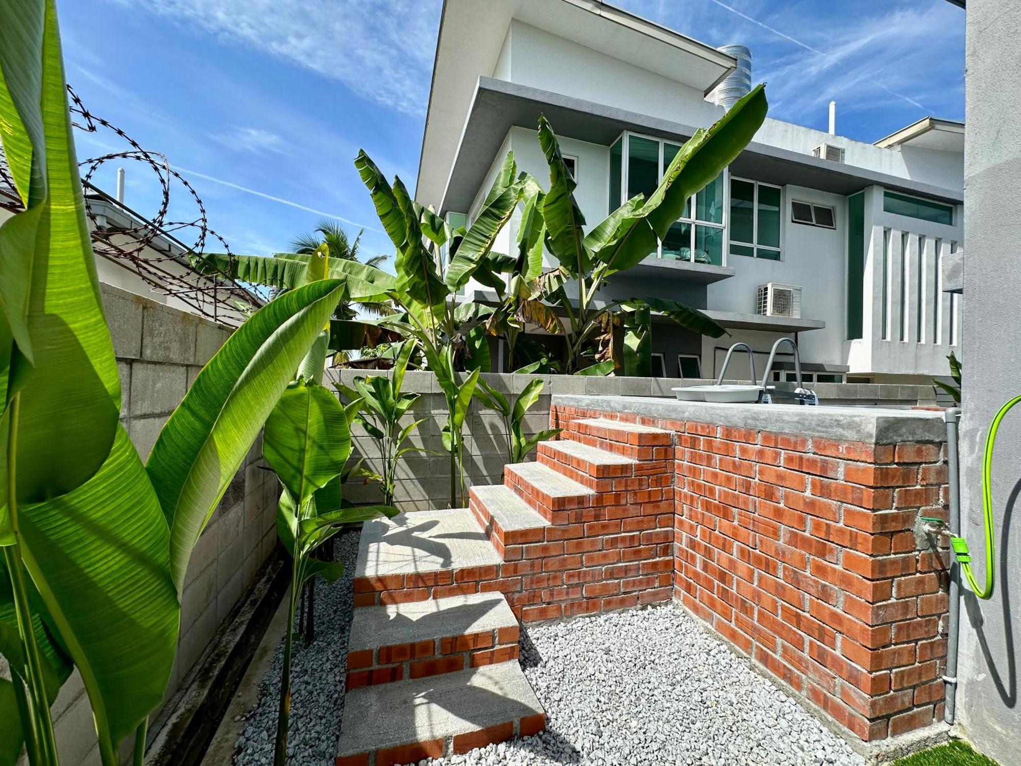Luxe Homestay, - Pool, 18 Pax Holiday home *